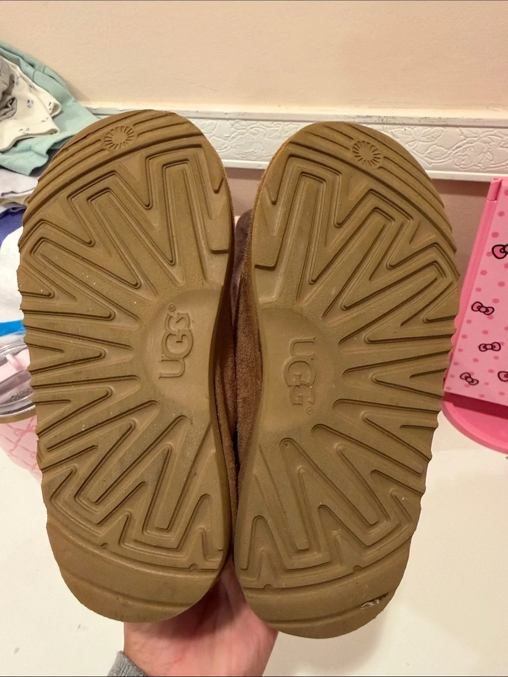 UGG Kids Bailey Bow II Chestnut Sheepskin Boots Size 13